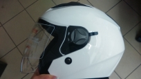 Skůtrová helma se sluneční clonou - bílá