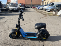 Elektrokoloběžka s širokými koly Elektrokoloběžka s širokými koly